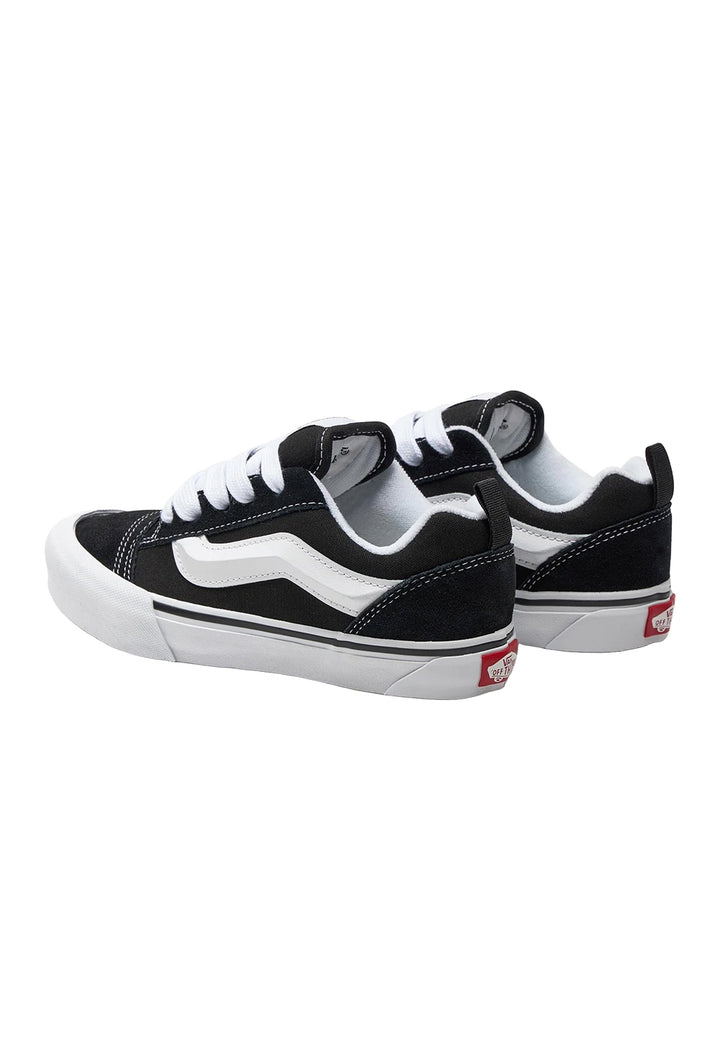 Chaussures noires pour enfants