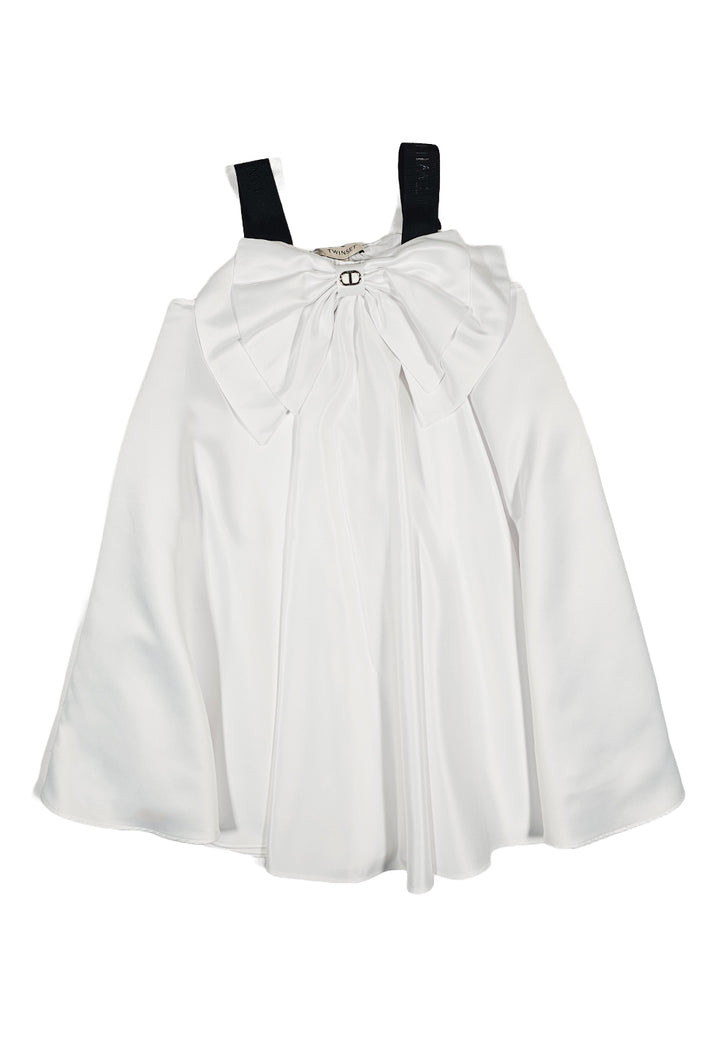 Weißes Kleid für kleines Mädchen