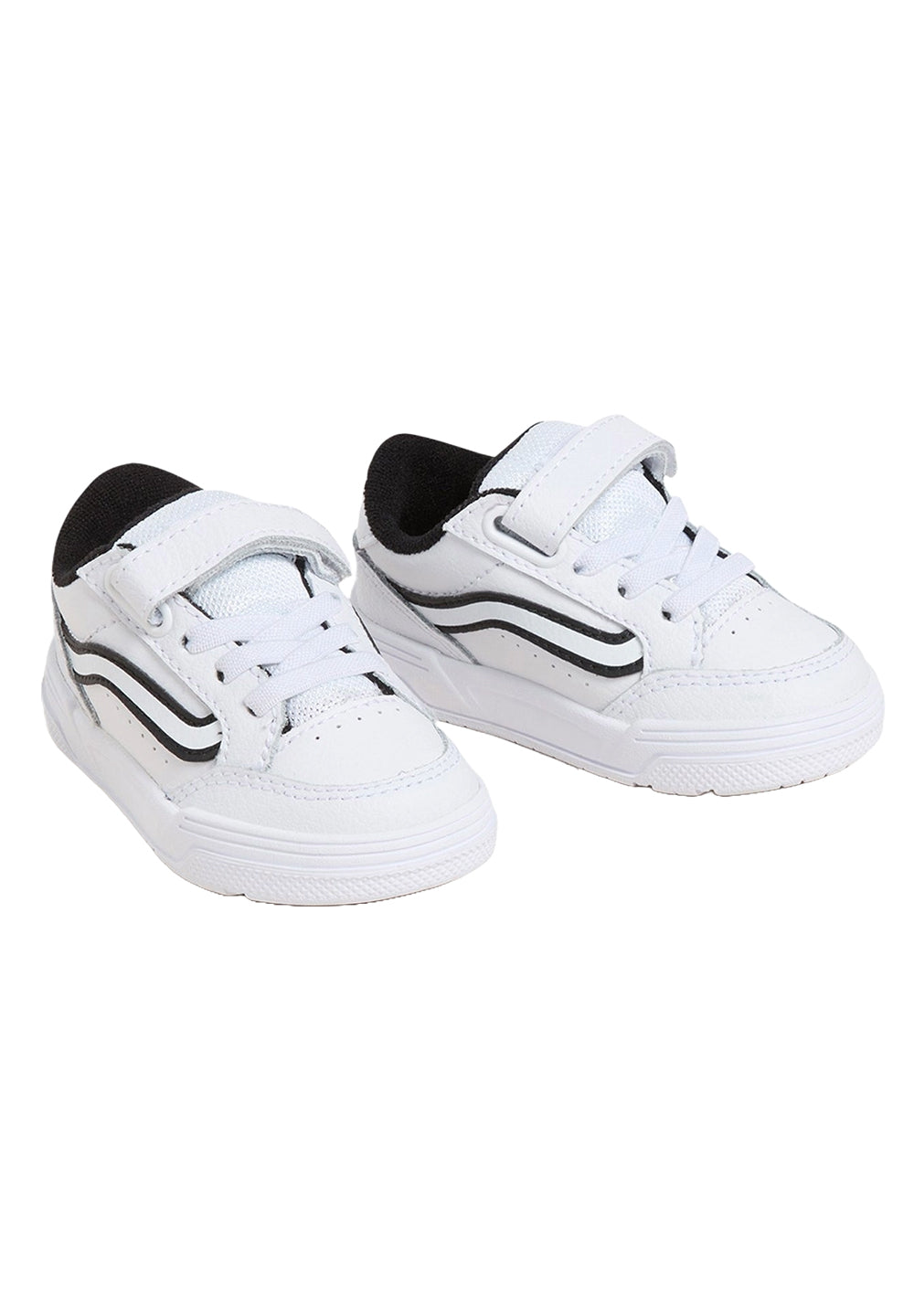 Chaussures blanches pour nouveau-nés