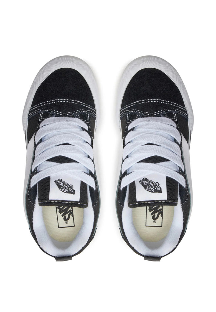 Chaussures noires pour enfants