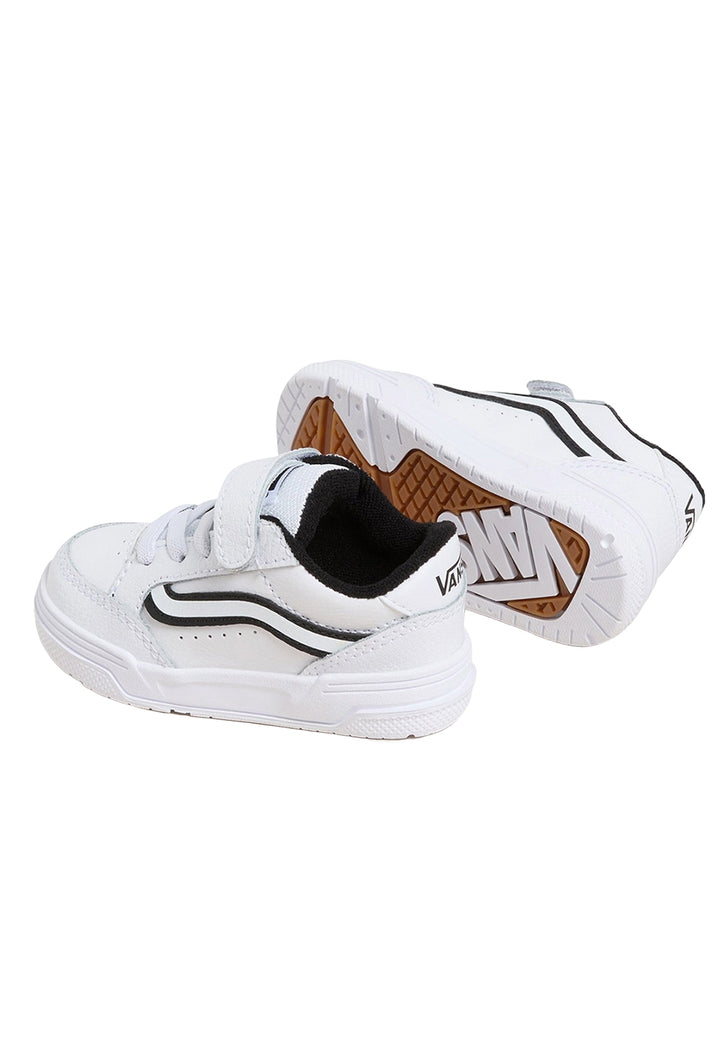 Chaussures blanches pour nouveau-nés