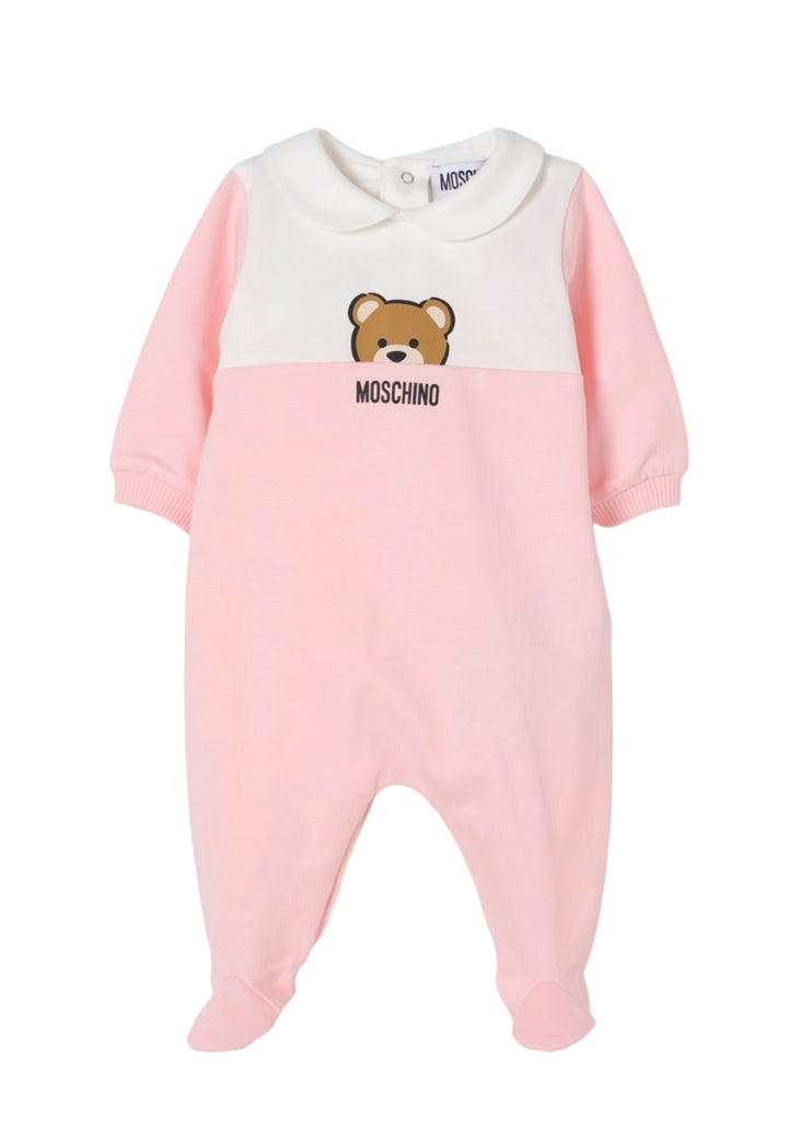 Rosafarbener Strampler für kleine Mädchen