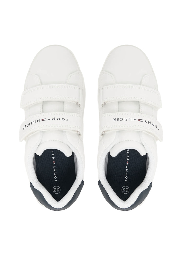 Scarpe bianche per neonato