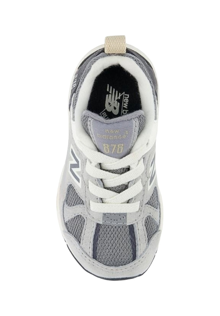 Scarpe grigie per neonato