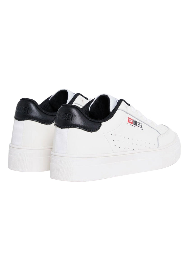 Scarpe bianche per bambino