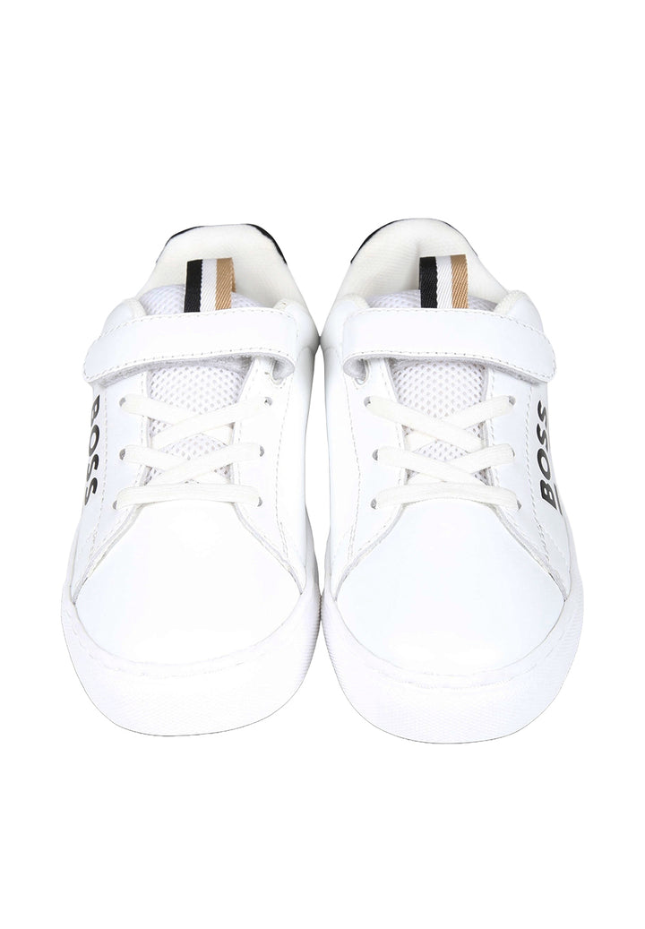 White baby shoes